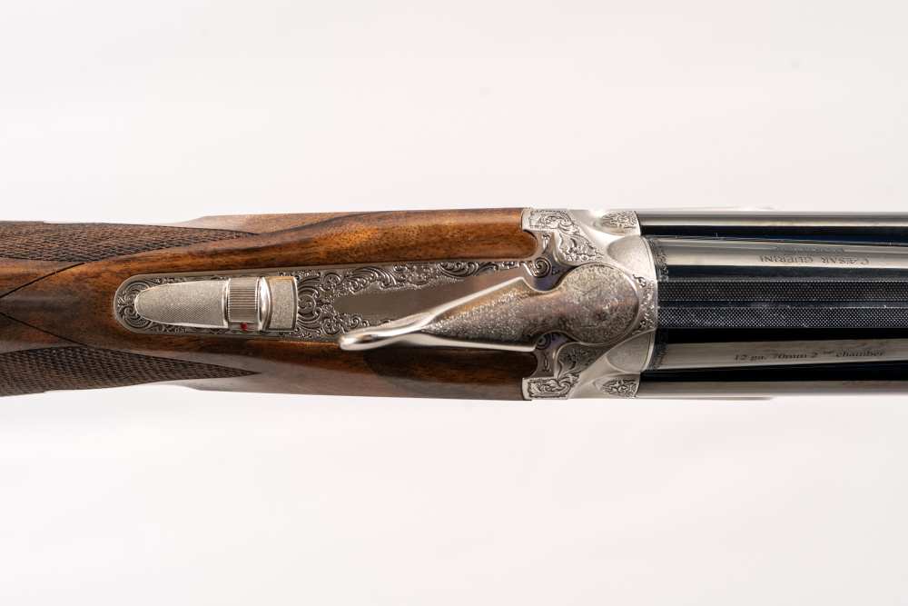 Caesar Guerini Invictus V Sporting 12 GA 32 IN ADJ Stock-img-10