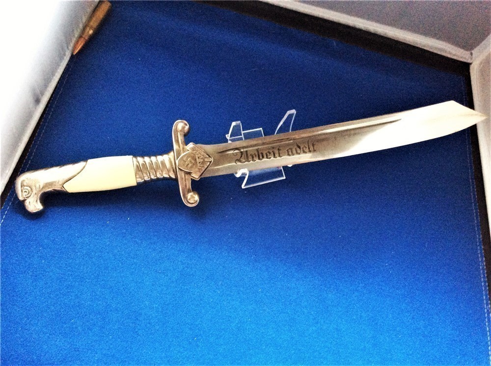 Original WWII German RAD Leader Dagger MINT-img-2