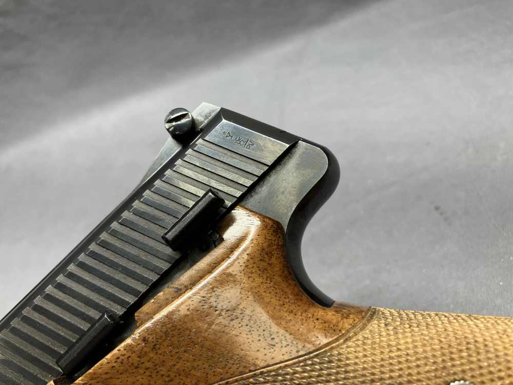 Browning Challenger - .22 LR Semi-Auto Pistol w/ Manual - MFD 1968-img-6