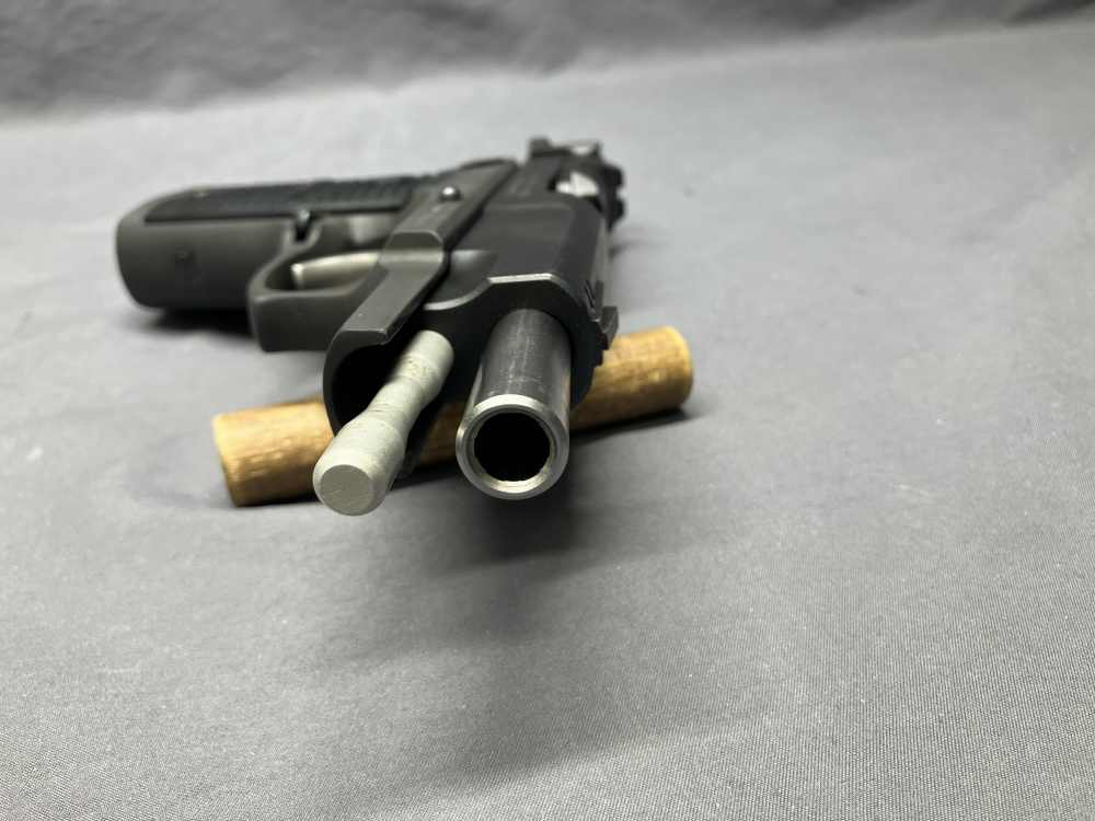 Ruger P85 - 9x19mm Semi-Auto Pistol w/ Factory Case & Two Mags - MFD 1988-img-13