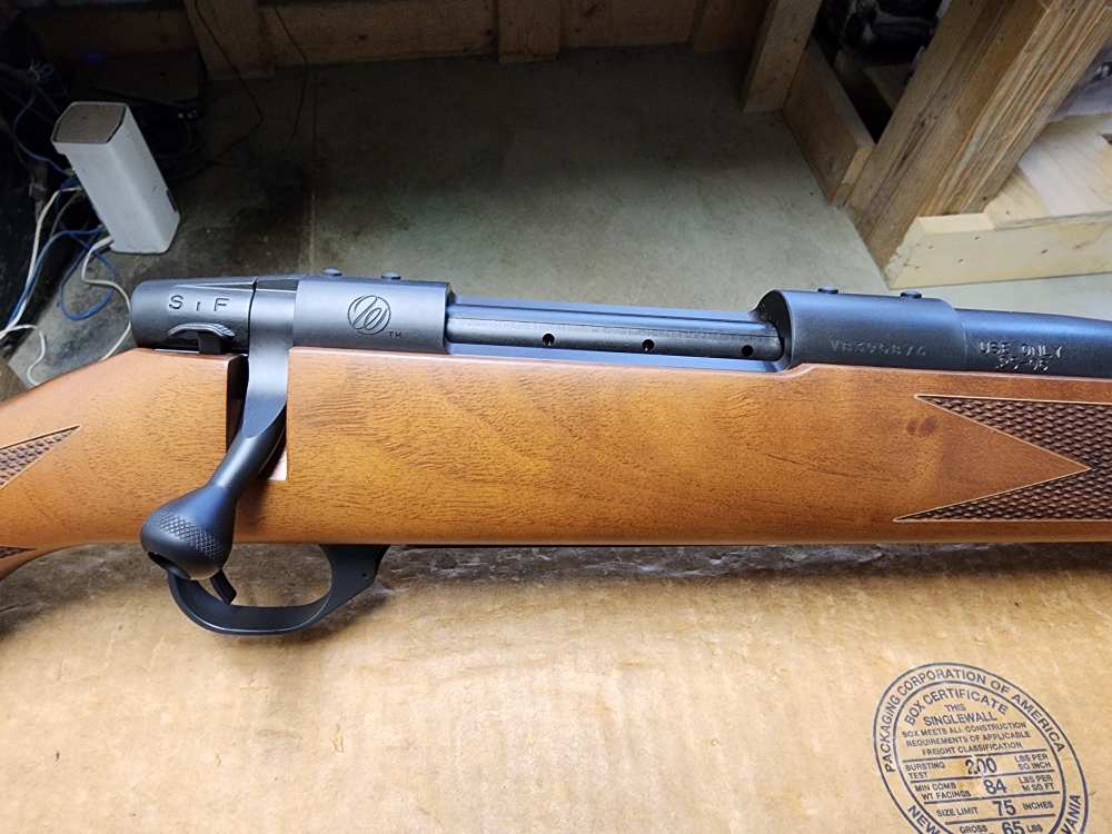 PICS! NEW WEATHERBY VANGUARD S2 SPORTER 25-06 REM 24 THREADED WALNUT HOWA-img-9