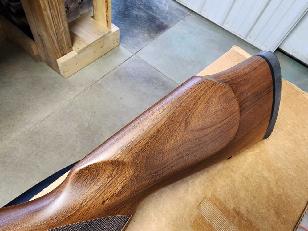 PICS! NEW WEATHERBY VANGUARD S2 SPORTER 25-06 REM 24 THREADED WALNUT HOWA-img-17