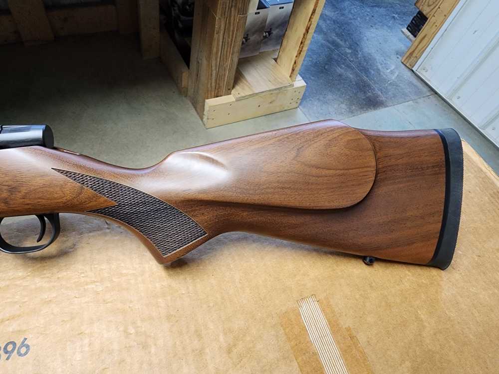 PICS! NEW WEATHERBY VANGUARD S2 SPORTER 25-06 REM 24 THREADED WALNUT HOWA-img-14