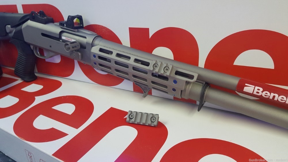 BENELLI M4 H20 12GUAGE  CUSTOM 922R COMPLIANT MONSTER UPGRADES FACTORY NEW -img-2