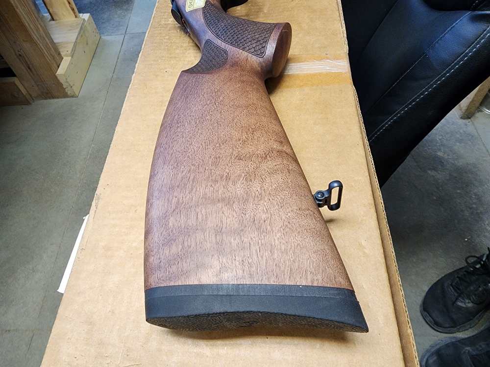 PICS! NEW CZ 600 LUX .223 REMINGTON 20" THREADED WALNUT 20 NIB SUB-MOA 5 RD-img-6