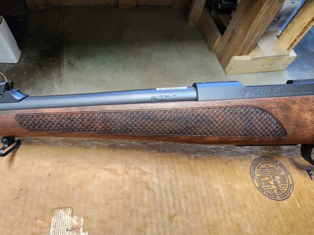 PICS! NEW CZ 600 LUX .223 REMINGTON 20" THREADED WALNUT 20 NIB SUB-MOA 5 RD-img-25