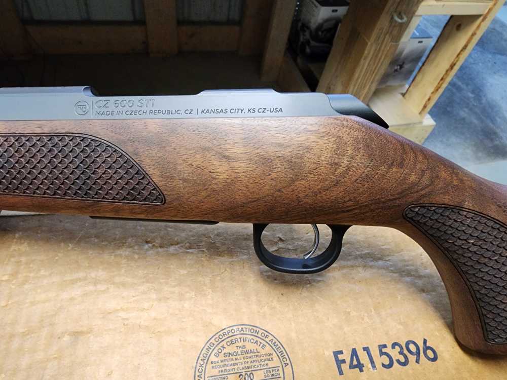 PICS! NEW CZ 600 LUX .223 REMINGTON 20" THREADED WALNUT 20 NIB SUB-MOA 5 RD-img-24