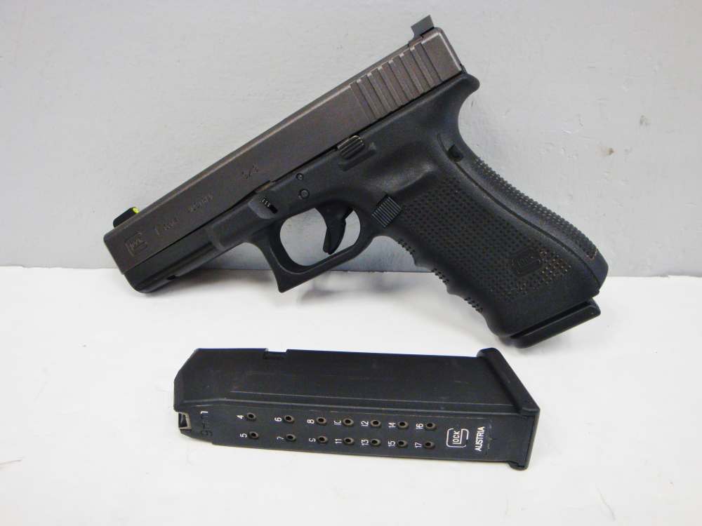 Glock 17 Gen4 9MM Pistol w/ 2 Hi-Cap Mags Trijicon Night Sights 99%-img-0