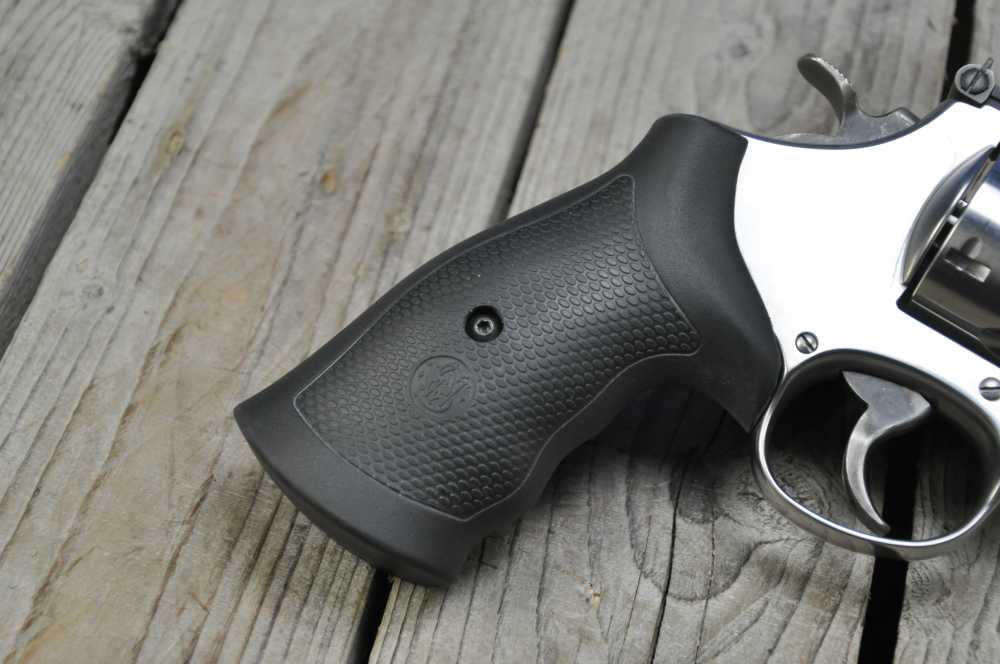 Smith & Wesson Model 629 Classic 5" .44 Mag-img-2