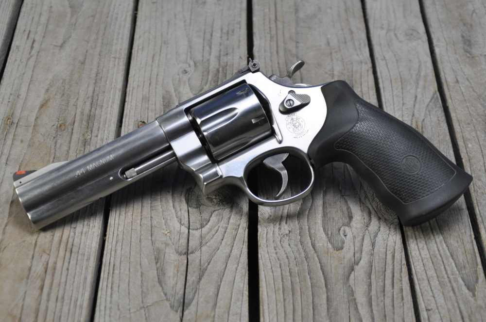 Smith & Wesson Model 629 Classic 5" .44 Mag-img-1