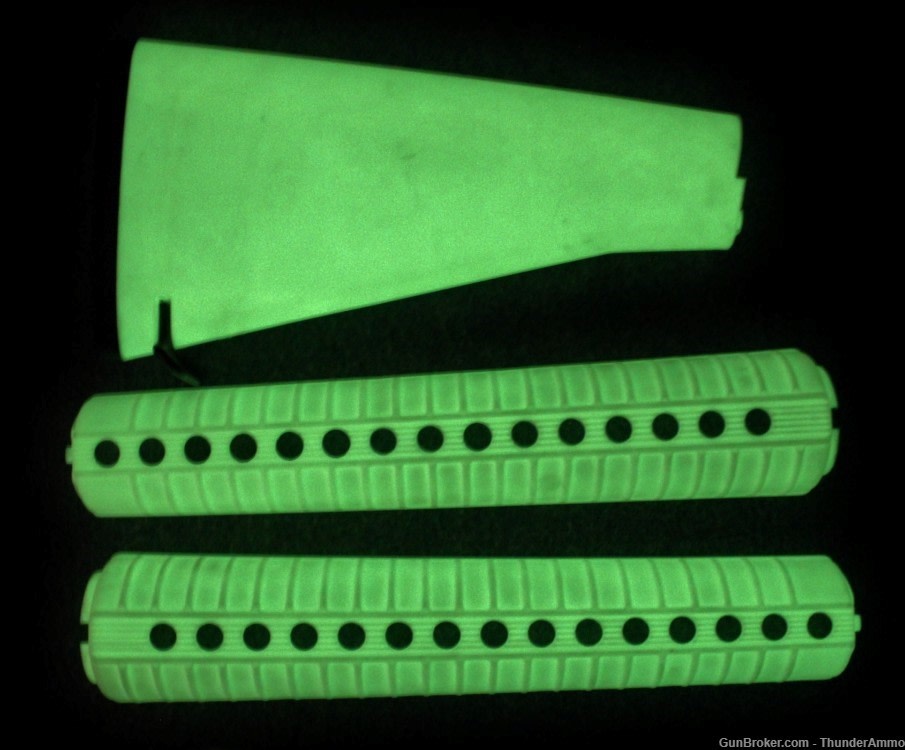 ONE OF A KIND GLOW IN THE DARK AR-15 M16a1 A2 Style Handguard & Buttstock -img-0
