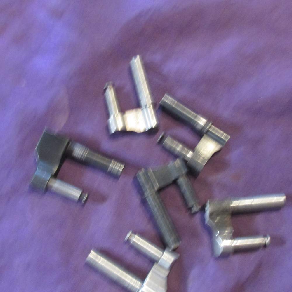 Revolver Cranes-img-1