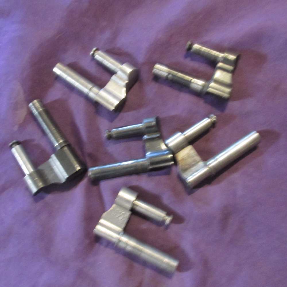 Revolver Cranes-img-0