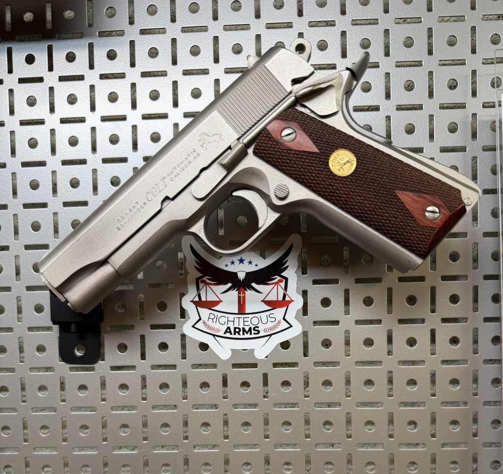 Excellent satin Nickle finish COLT Combat Commander -img-0