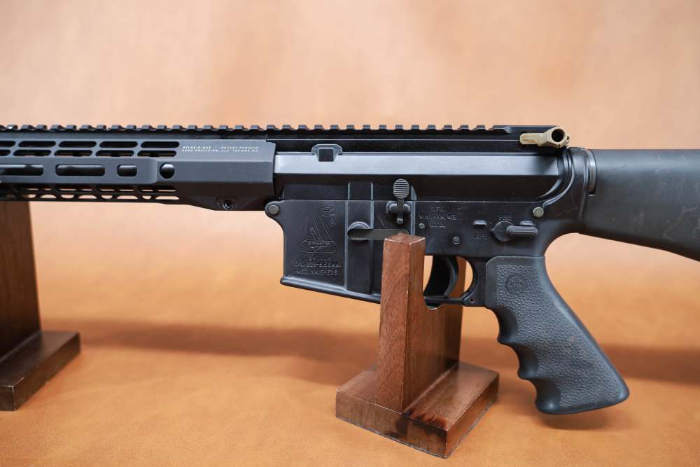 Bushmaster XM15-E2S - 5.56mm NATO - 18" Barrel - .01/NR-img-16
