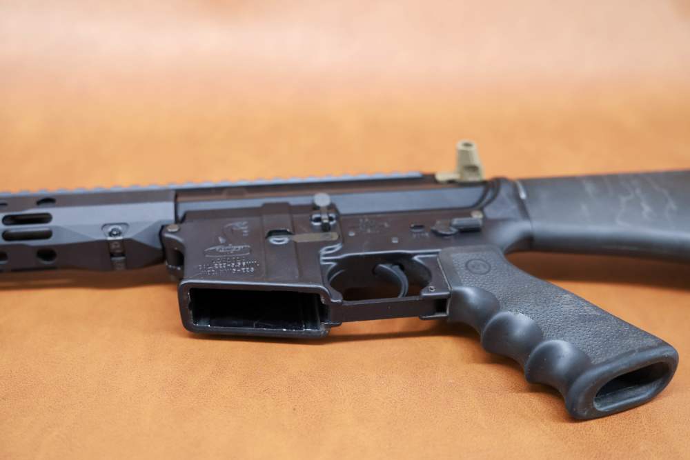 Bushmaster XM15-E2S - 5.56mm NATO - 18" Barrel - .01/NR-img-22