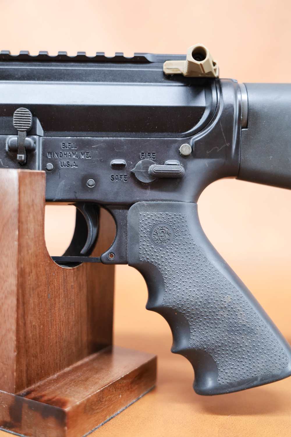 Bushmaster XM15-E2S - 5.56mm NATO - 18" Barrel - .01/NR-img-18
