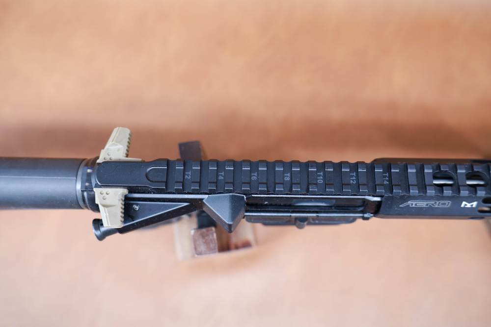 Bushmaster XM15-E2S - 5.56mm NATO - 18" Barrel - .01/NR-img-9