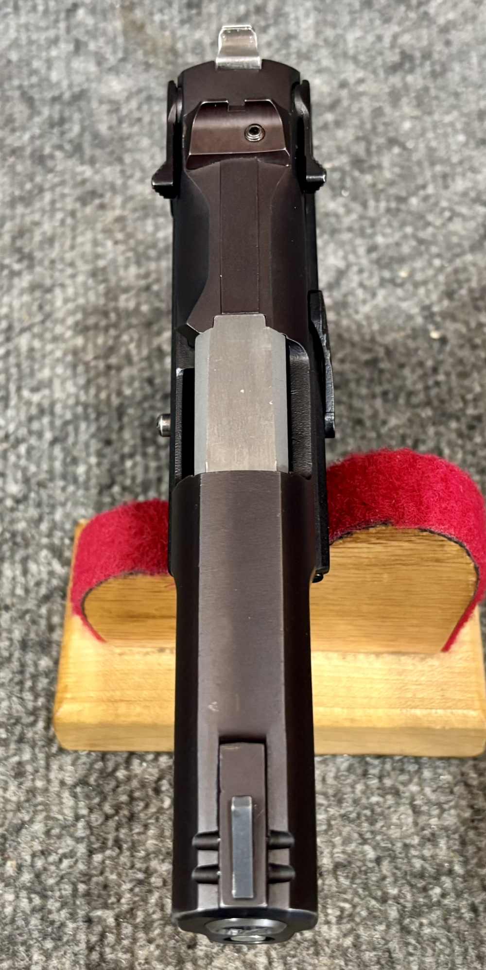 Ruger P89 vintage Ruger 9mm pistol with 1 mag and case-img-9