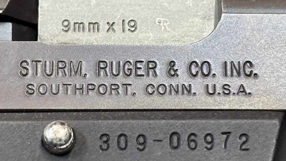 Ruger P89 vintage Ruger 9mm pistol with 1 mag and case-img-13