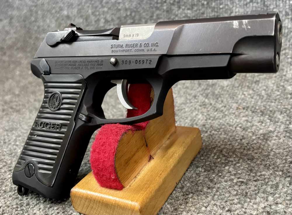 Ruger P89 vintage Ruger 9mm pistol with 1 mag and case-img-3