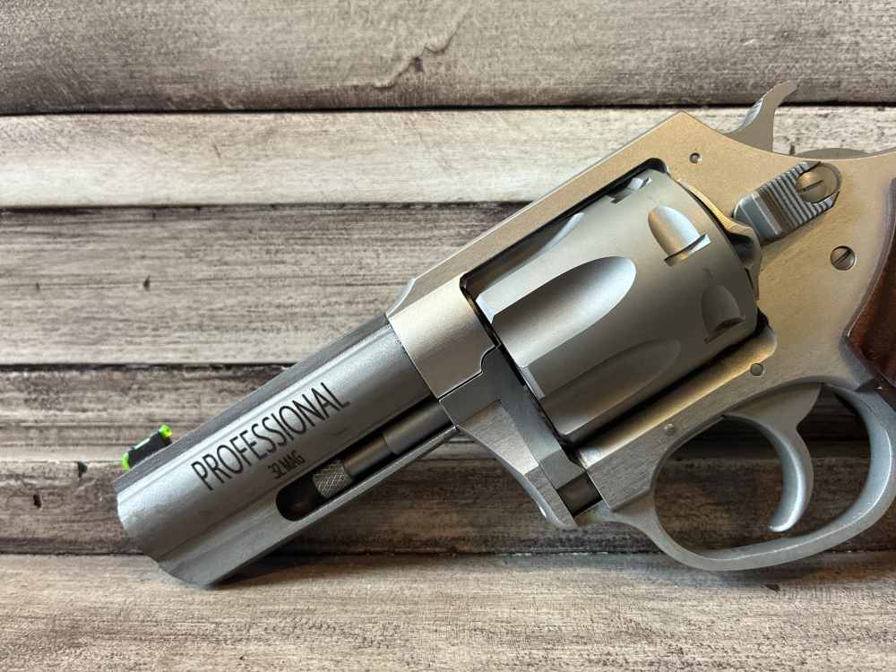 NIB CHARTER ARMS THE PROFESSIONAL IV 32 H&R MAG In Stock-img-4
