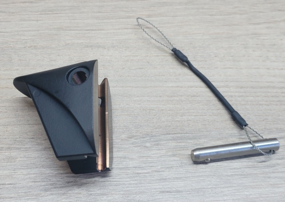REMINGTON 870 MCS GRIP ADAPTER W/ LOCK PIN-img-1