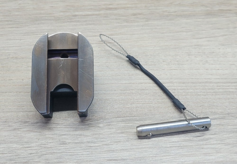 REMINGTON 870 MCS GRIP ADAPTER W/ LOCK PIN-img-0