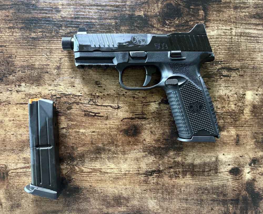NEW FN 509 Tactical 9mm 10+1 Optics Ready Threaded Bbl Night Sights 2 Mags-img-3