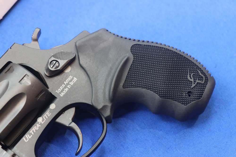 Taurus Model 942 Revolver 22LR Compact 3" 8RD 22 LR M SA DA NEW Matte Black-img-4