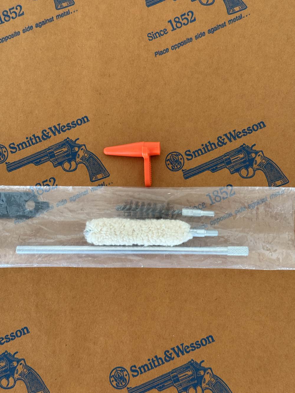 SMITH AND WESSON  FACTORY ORIGINAL  4506 Cleaning Kit -img-2