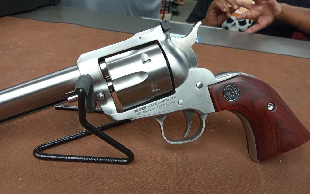 Ruger New Model Blackhawk .357 Mag Revolver -img-5