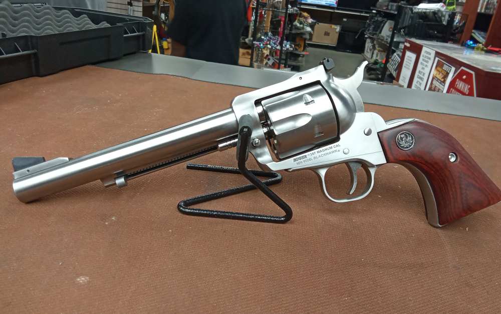 Ruger New Model Blackhawk .357 Mag Revolver -img-4