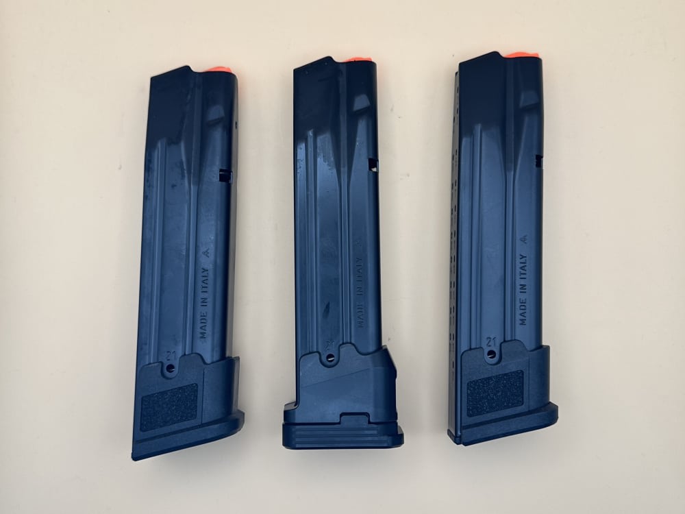 Sig P211 GTO Combat 9mm BlkTan Optics Ready 3 mags Comp NIB 2011 Ships Free-img-3