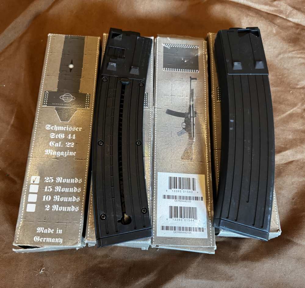 Lot of 4: GSG Schmeisser StG 44 .22LR 25-Round Magazines with Box-img-0