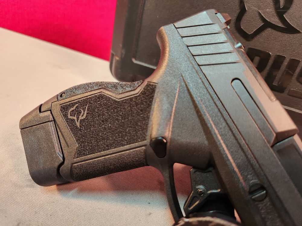 TAURUS GX4 TORO 9MM NEW! PENNY AUCTION!-img-6