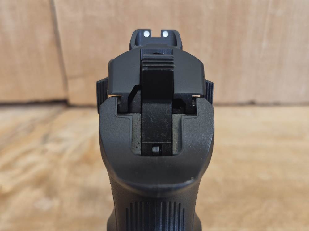 Magnum Research Baby Eagle III 9mm Full Size BE99153RL +2 Mags-img-26