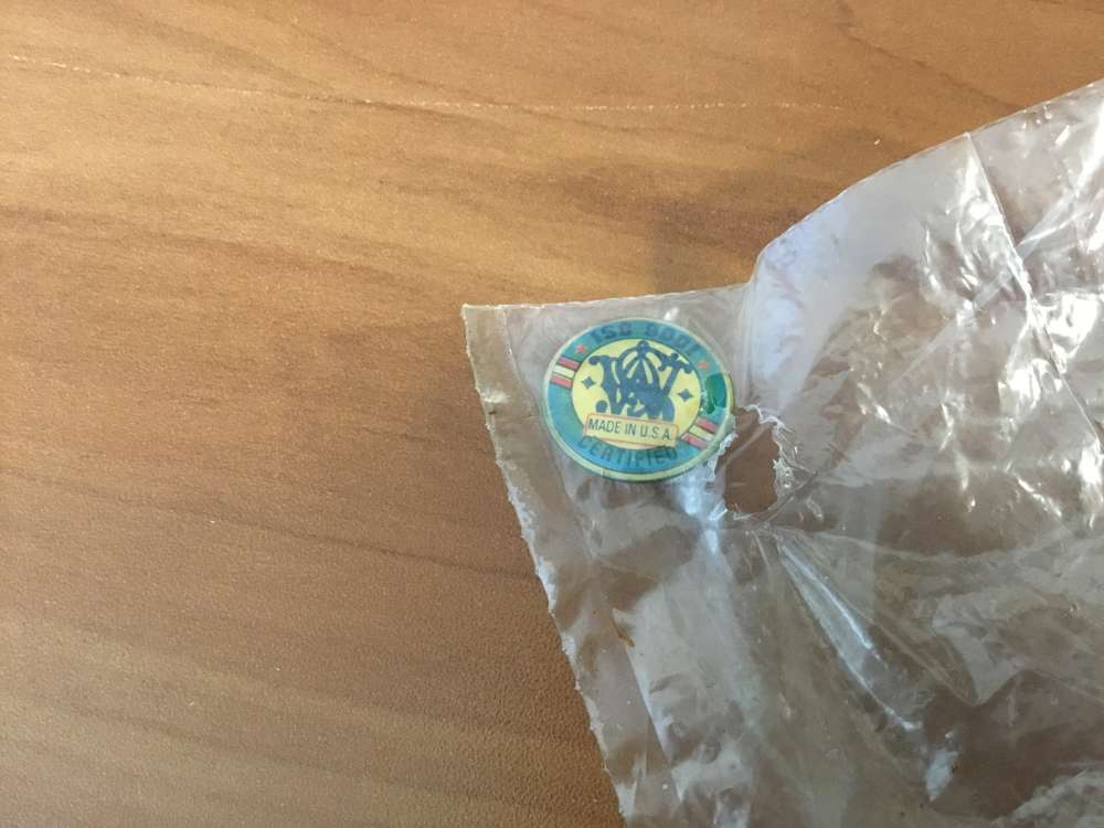 9 RARE S&W collectible items All mint and unused (SW8)-img-3