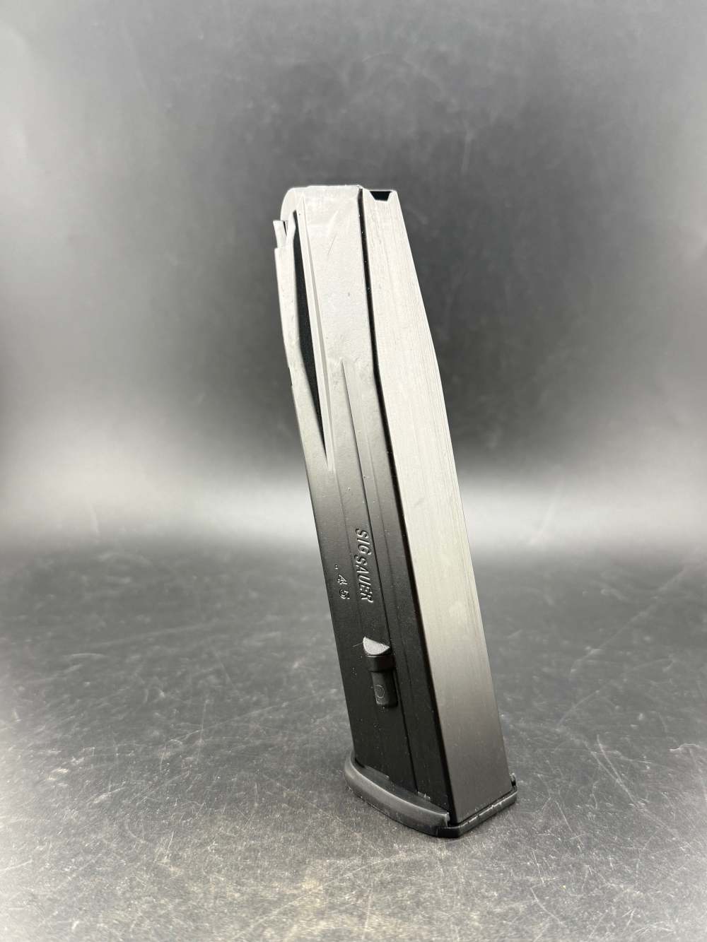 1 N.O.S. Sig Sauer P227 Extended 14 Round 45 ACP Factory Original Magazine -img-1