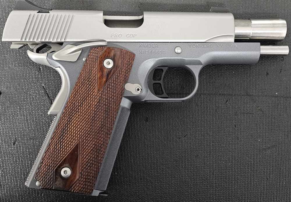 Kimber Pro CDP .45 ACP, Comes with x1 -7+1 OEM Magazine & Box-img-3
