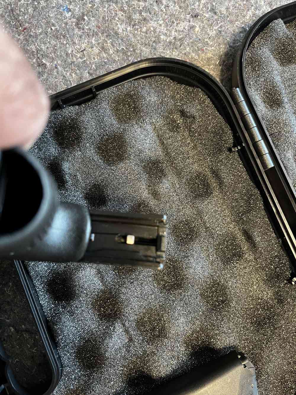 Glock 27 Gen 3 40 S&W with 2 mags in factory case, Excellent-img-5