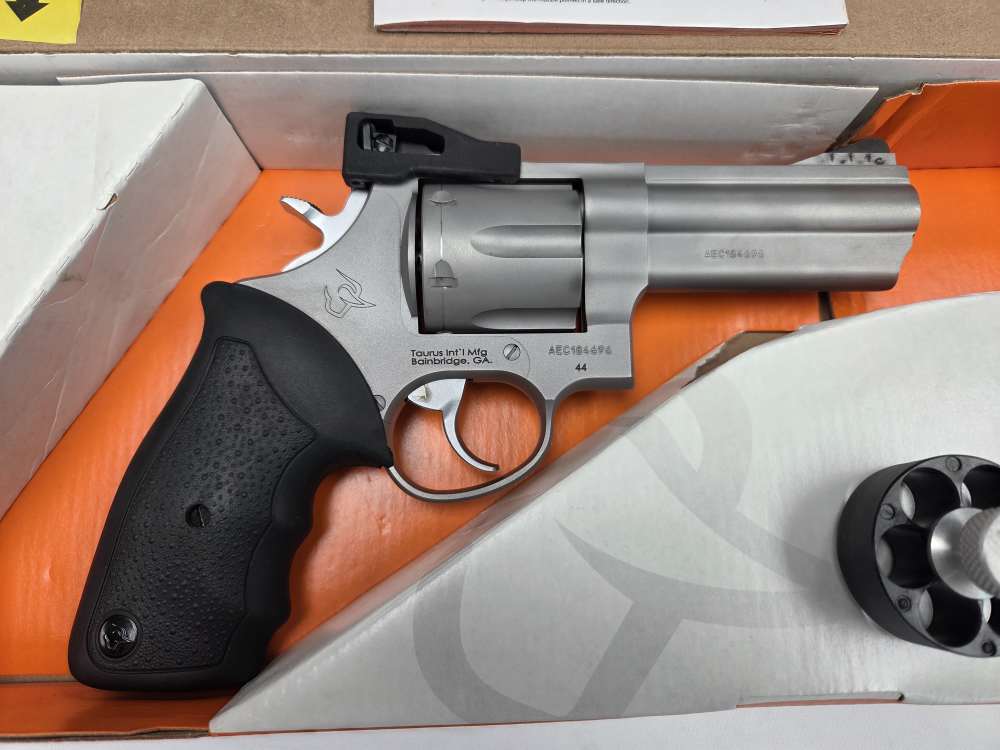 Taurus 44SSM .44 Magnum Revolver 4" Stainless Ported 6-Shot LNIB-img-1