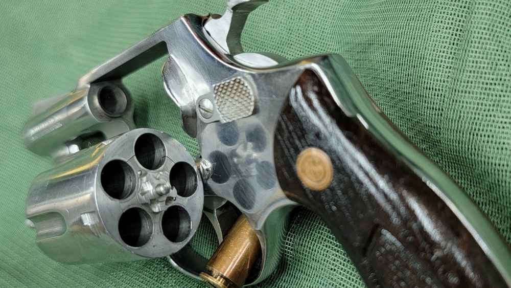 1985 Interarms Rossi M88-2 Polished Stainless Snubnose .38 Special / Holste-img-18