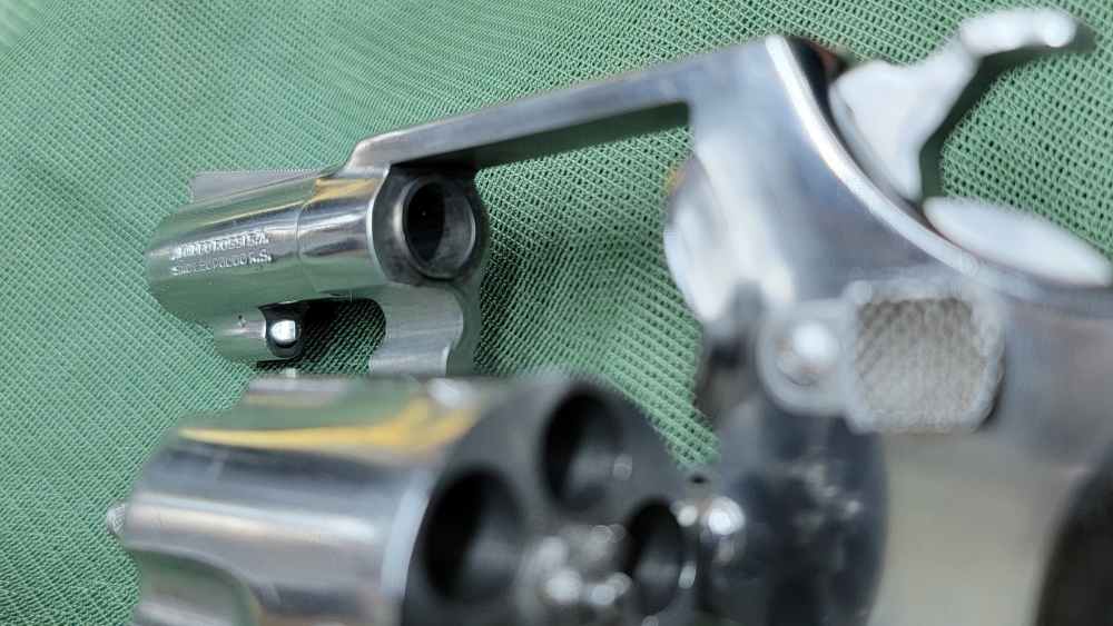 1985 Interarms Rossi M88-2 Polished Stainless Snubnose .38 Special / Holste-img-21