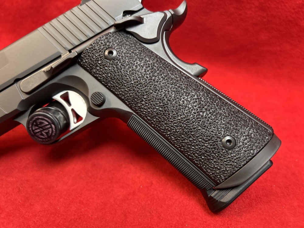 Sig Sauer 1911-R Tac-Ops, .45 ACP, 4 Mags, Rail, ANIB-img-8