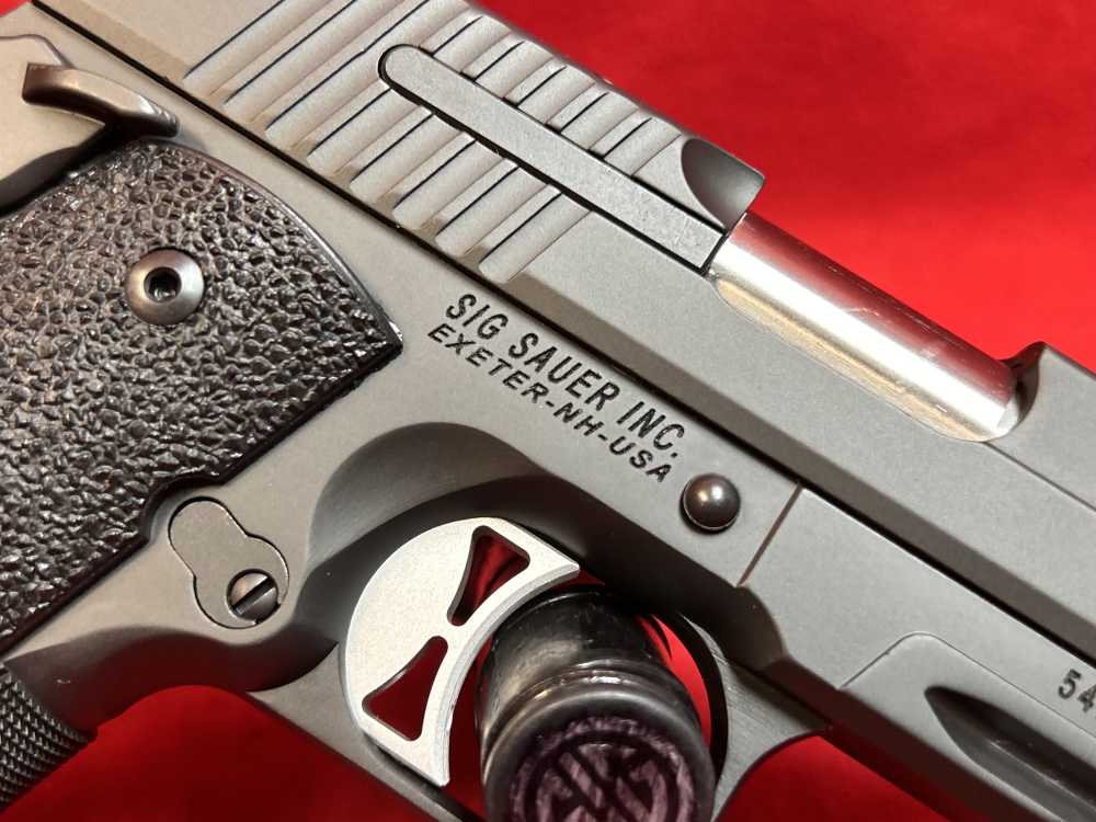 Sig Sauer 1911-R Tac-Ops, .45 ACP, 4 Mags, Rail, ANIB-img-7