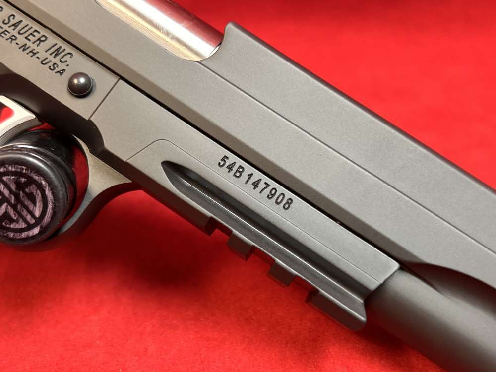 Sig Sauer 1911-R Tac-Ops, .45 ACP, 4 Mags, Rail, ANIB-img-6