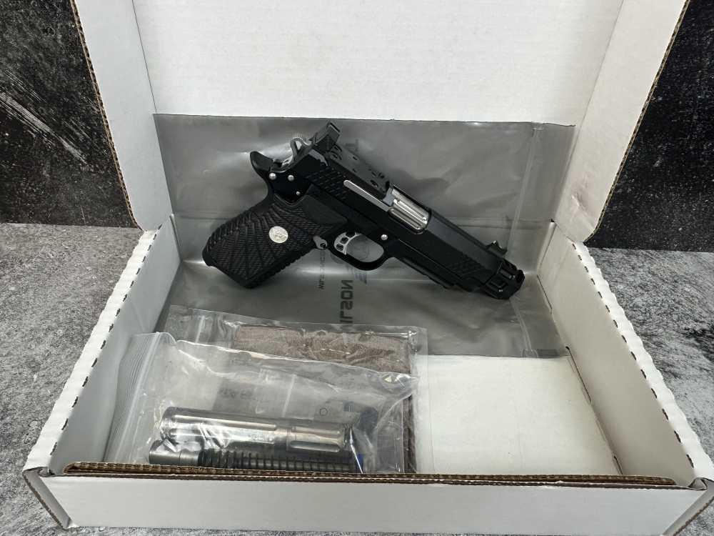 Wilson Combat EDC X9L w/ Compensator 5'' 9mm 18+1 No Reserve-img-7
