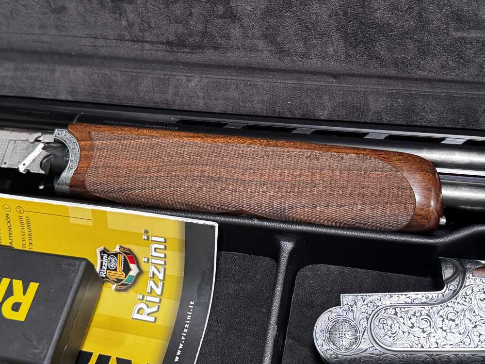 Rizzini S2000 12 Guage Great Wood 32" 12GA ADJ COMB  Like new in case-img-11