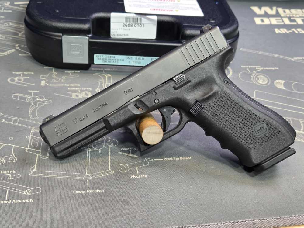 Blue Label Glock 17 Gen 4 9mm Semi-Automatic Pistol 17 Round-img-6